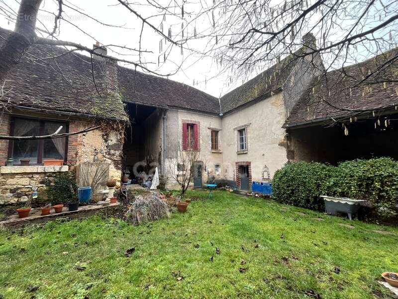 Maison à vendre 7 pièces TREIGNY (89) - photo 2