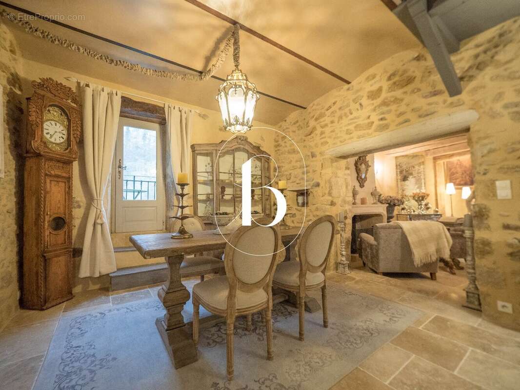 Maison à UZES