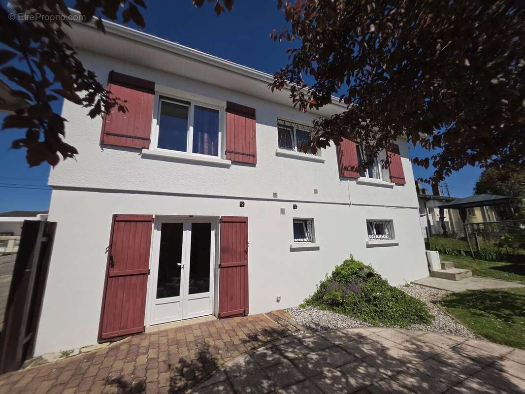 Maison à SAINT-PARDOUX-ISAAC