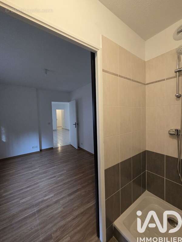 Photo 6 - Appartement à VILLEURBANNE