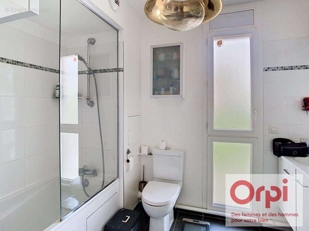 Appartement à ISSY-LES-MOULINEAUX
