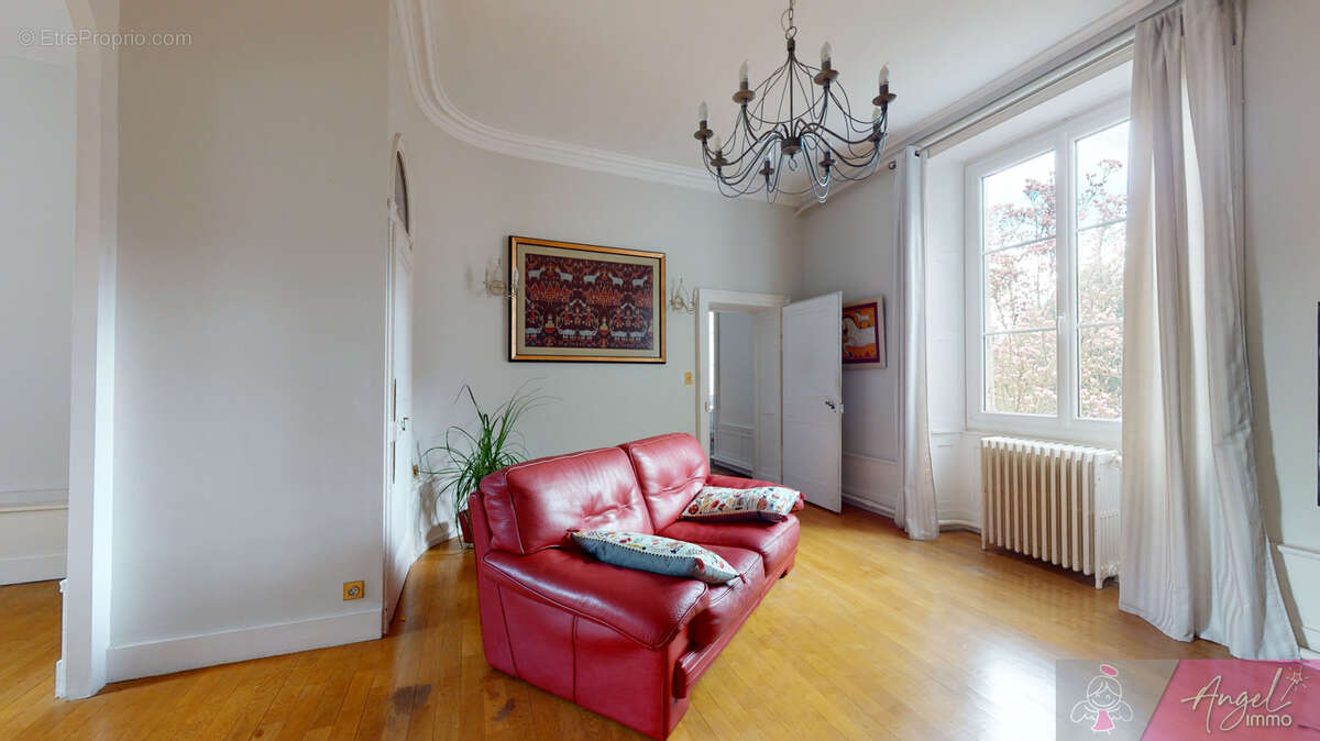 Appartement à GRAY