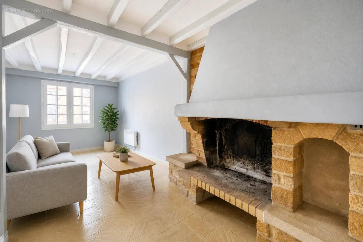 Maison à MEULAN