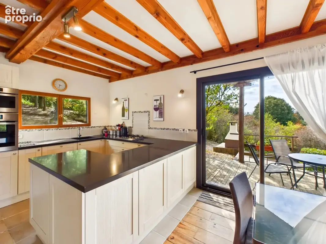Magnifique maison en bois dans un cadre naturel d'exception - photo 13
