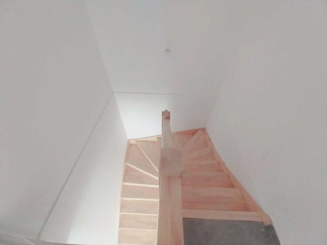 Maison à COGNIN-LES-GORGES