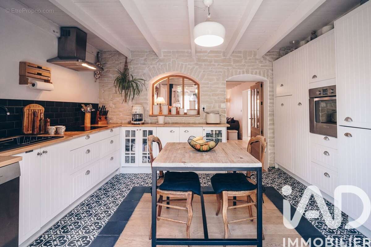Maison 155 m² à Angoulins  - photo 4