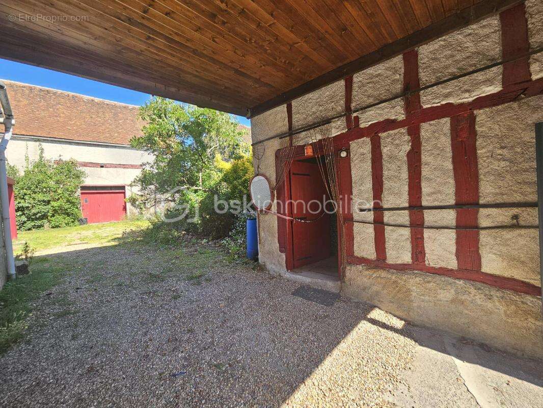 Maison à SAINT-GONDON