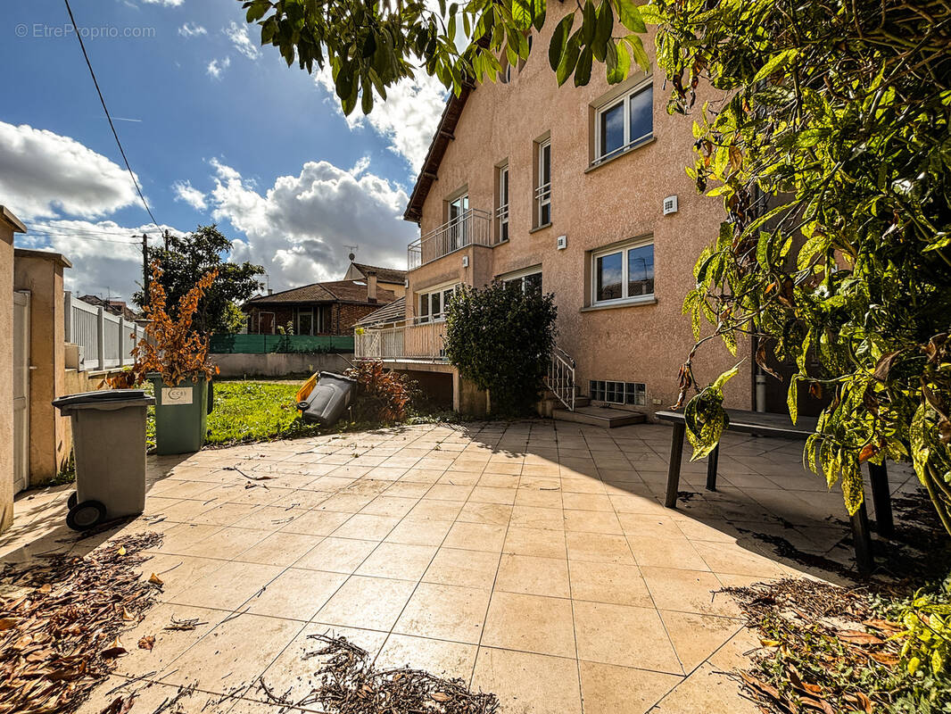 Maison à SARTROUVILLE