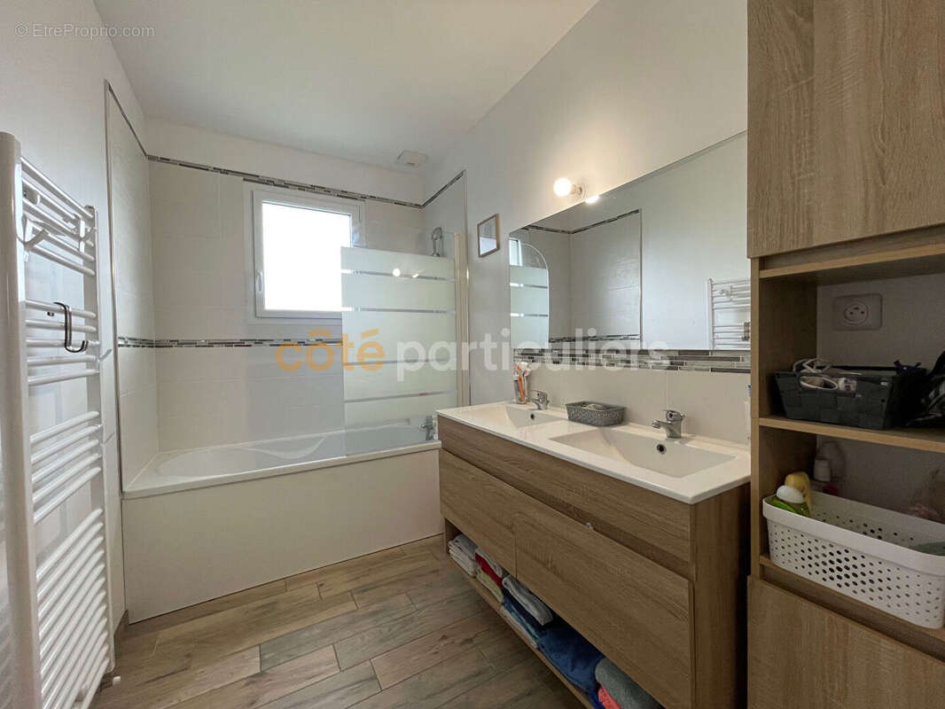 Maison à LE MOLAY-LITTRY