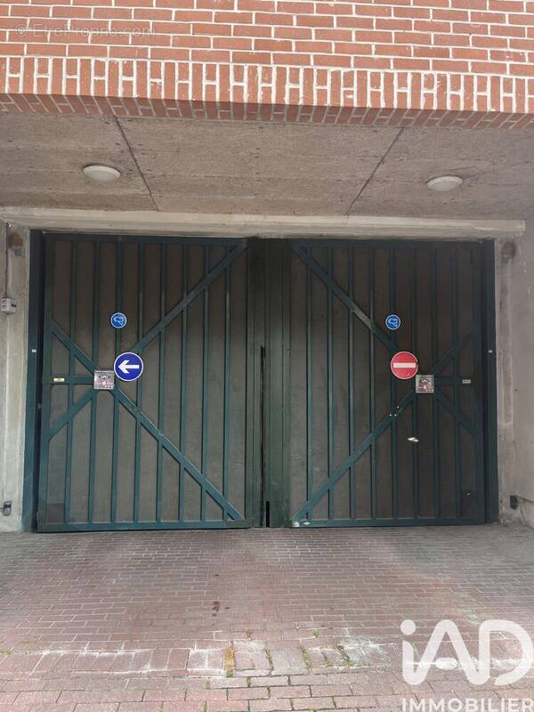 Photo 1 - Parking à LILLE