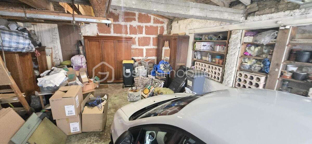 Appartement à SAINT-JEAN-BONNEFONDS