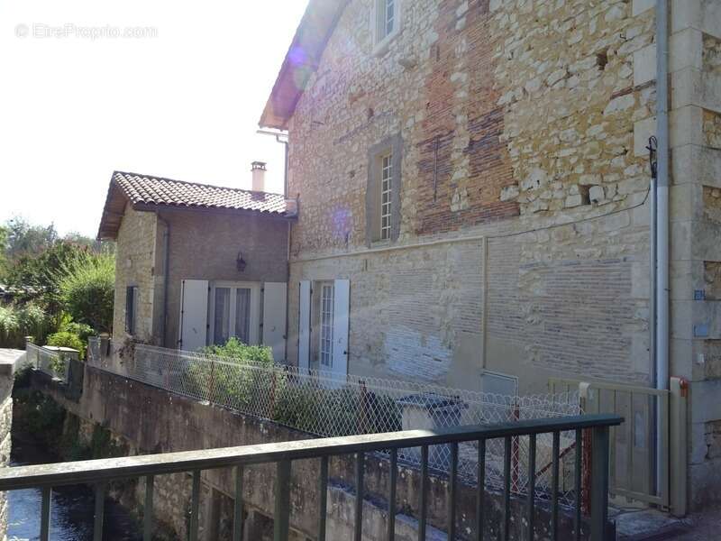Maison à vendre 4 pièces CHAMPAGNE MOUTON (16) - photo 5