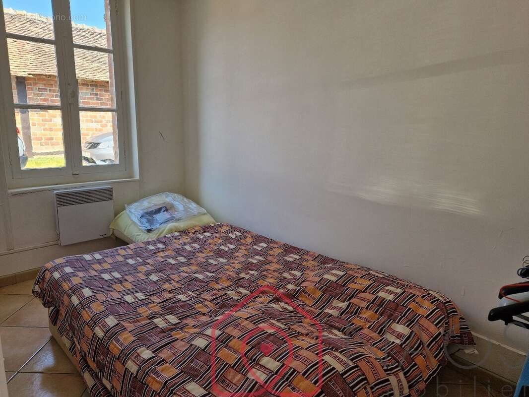 Maison à BRINON-SUR-SAULDRE