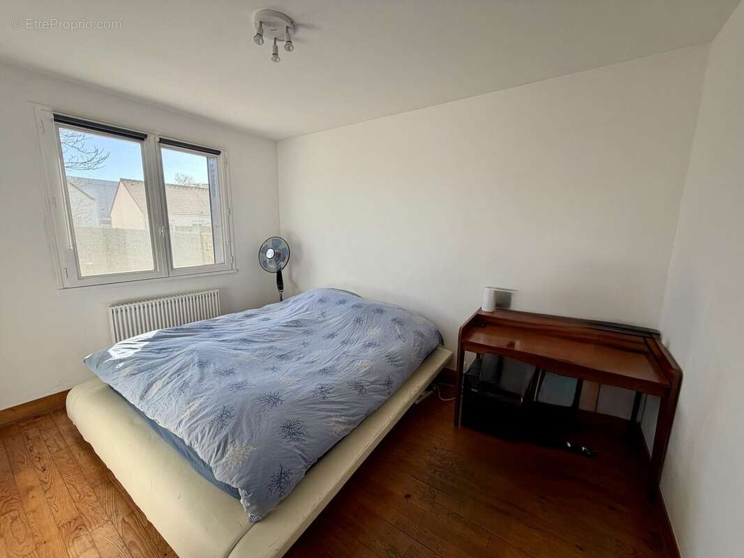Maison 80 m² à Checy  - photo 6