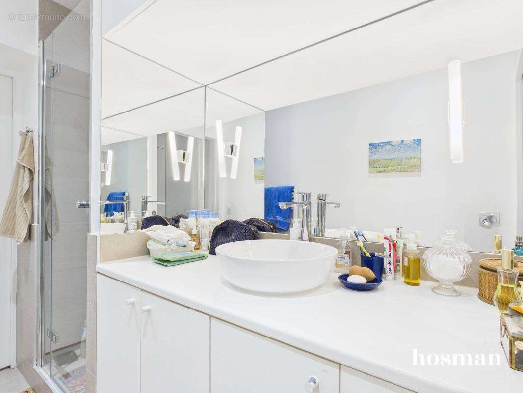 Appartement à PARIS-19E