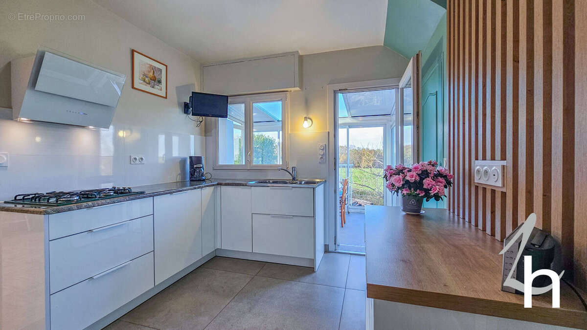 Maison à FONTAINE-ETOUPEFOUR