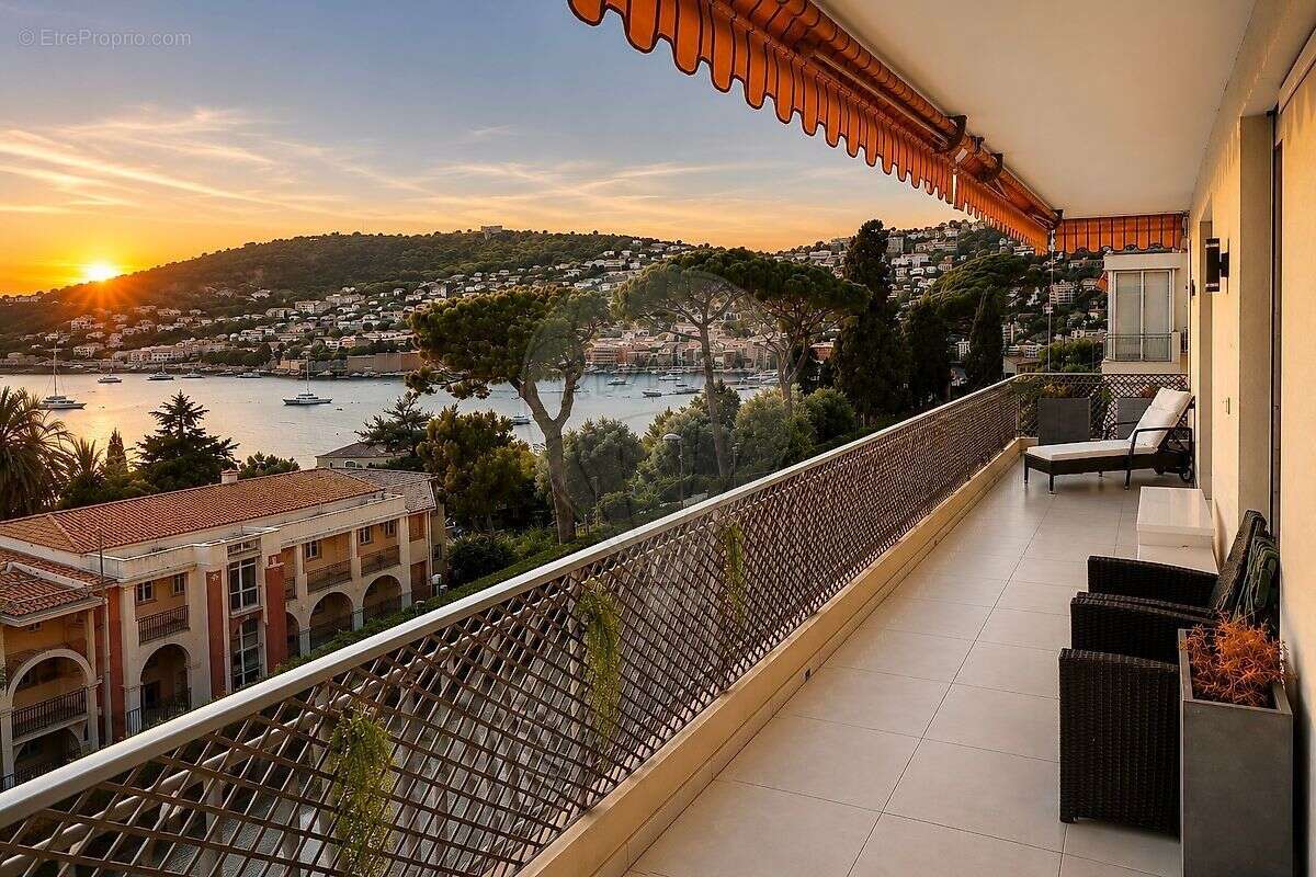 Appartement à VILLEFRANCHE-SUR-MER