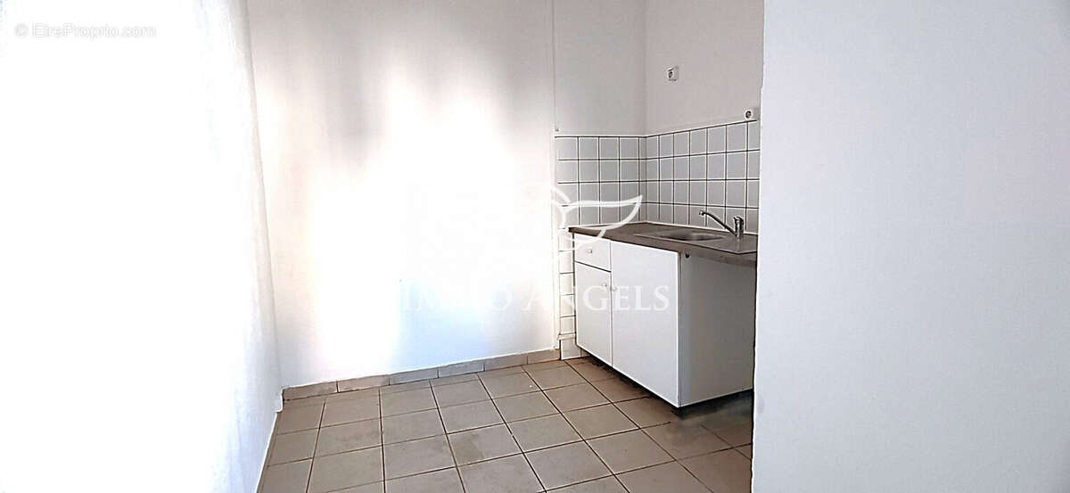 Appartement à MARSEILLE-3E