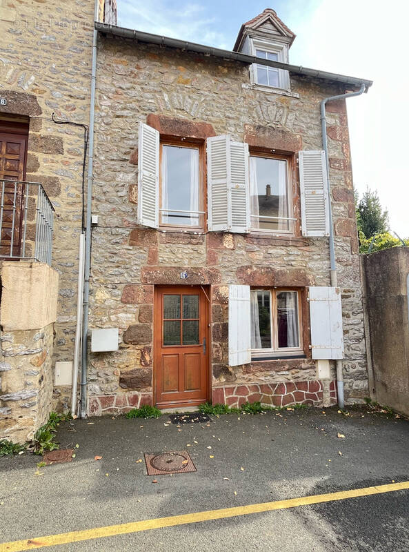 Maison à FRESNAY-SUR-SARTHE