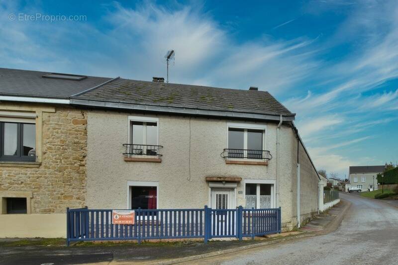 Maison à POURU-SAINT-REMY