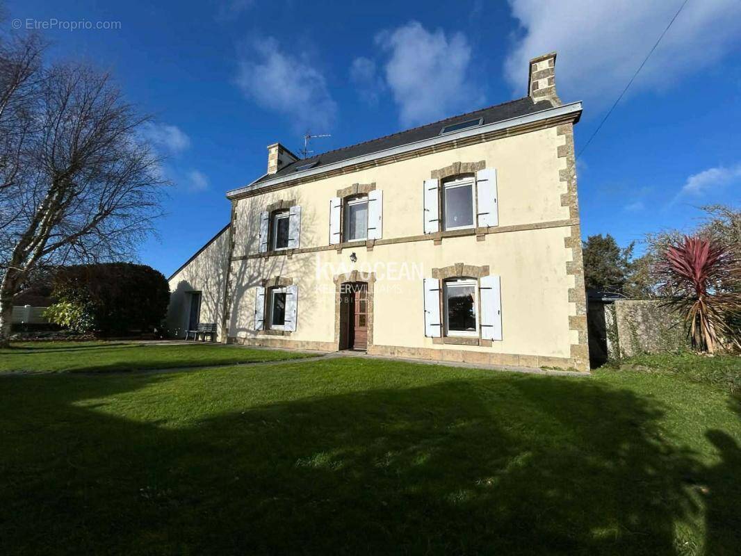 Maison à BEUZEC-CAP-SIZUN