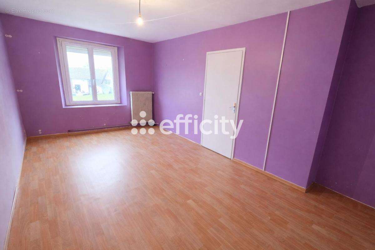 Maison à CHATEAU-DU-LOIR