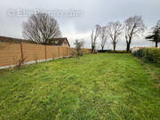 Terrain à BAZAINVILLE