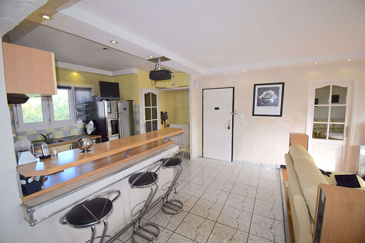 Appartement à SAINT-MAURICE-DE-BEYNOST