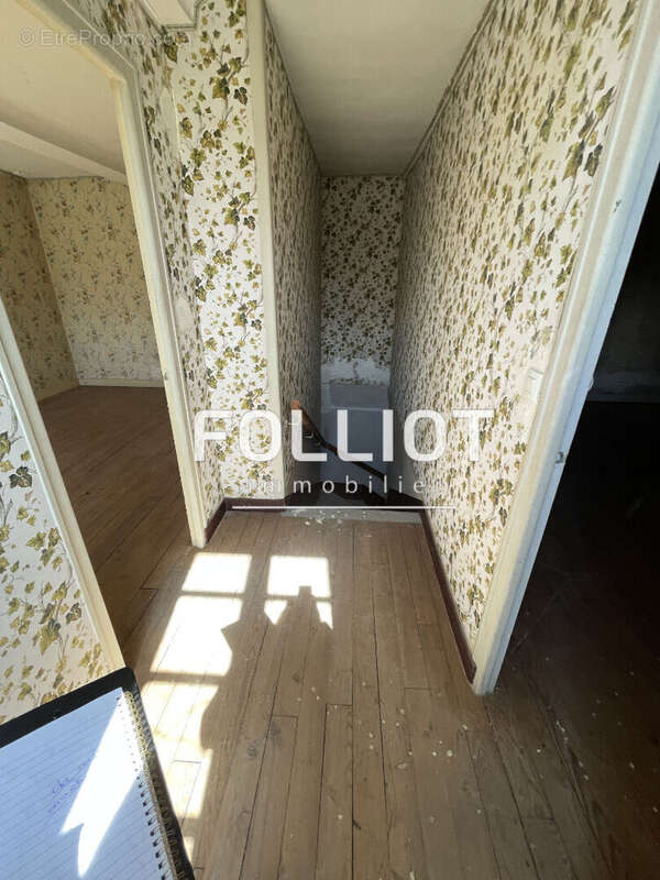 Maison à LAIZE-LA-VILLE