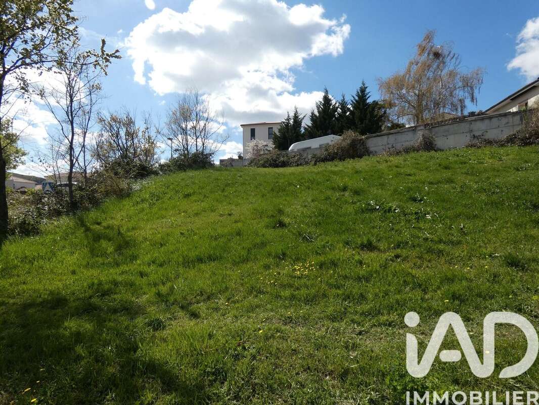 Photo 6 - Terrain à LE CENDRE