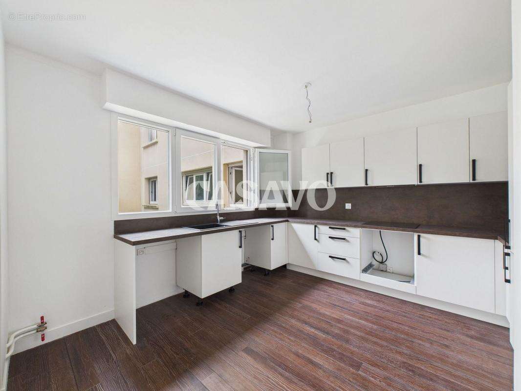 Appartement à SAINT-MAUR-DES-FOSSES