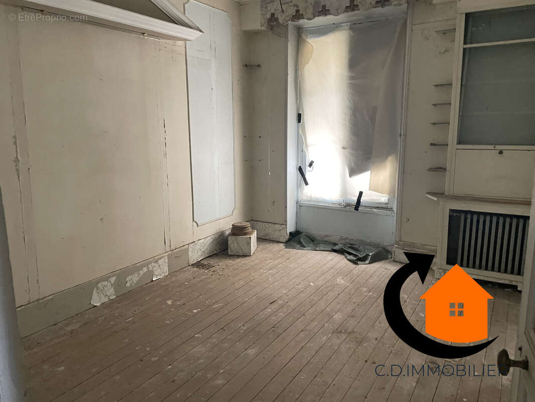 Maison à CHAMPROND-EN-GATINE