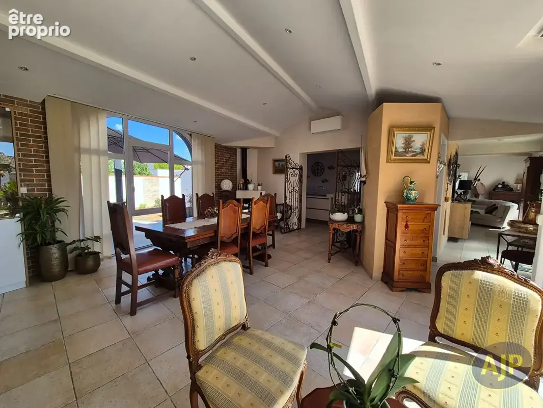 Centre ville Challans 192 m2 / 3 chambre / 2 garages / terrain 1000 m² - photo 11