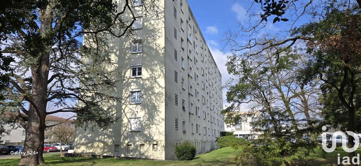 Photo 7 - Appartement à LA CHAPELLE-SAINT-MESMIN