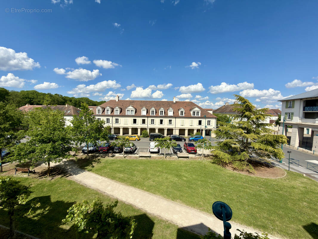 Appartement à BAILLY-ROMAINVILLIERS