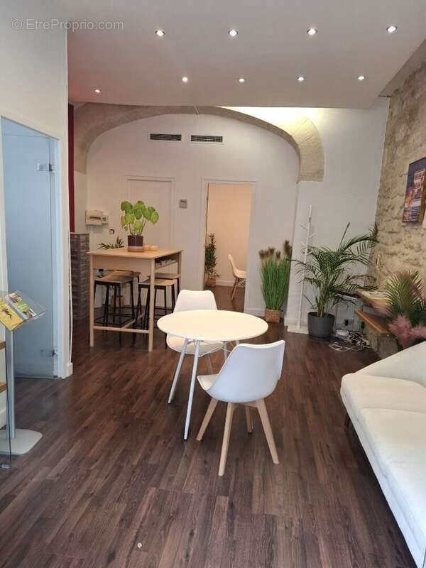 Autre à AVIGNON