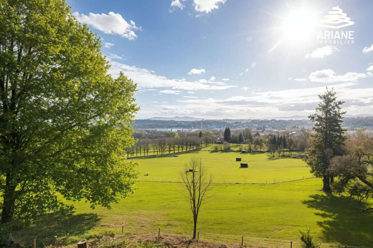 Appartement à VOURLES