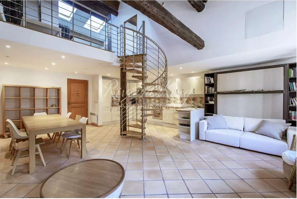 Appartement à VILLEFRANCHE-SUR-MER