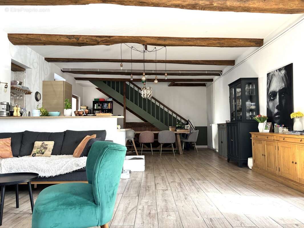 Maison à CHENOVE
