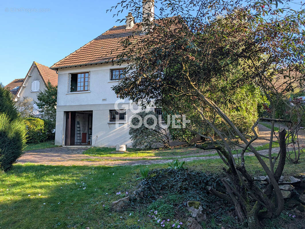 Maison à LE PECQ