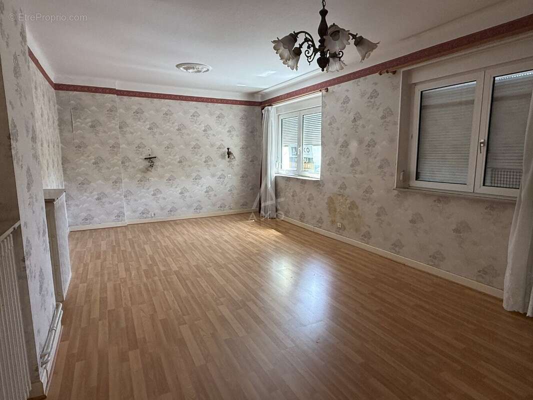 Exclusivité // moulins-lès-metz // maison // 150 m2 // 3 chambres // bureau // garage // terrain 11 ares //  fort potentiel d'am - photo 8