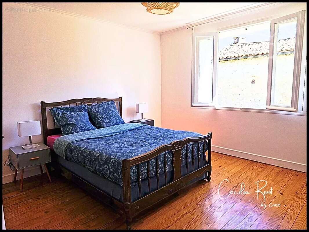 Maison à SAINT-MARTIAL-DE-MIRAMBEAU