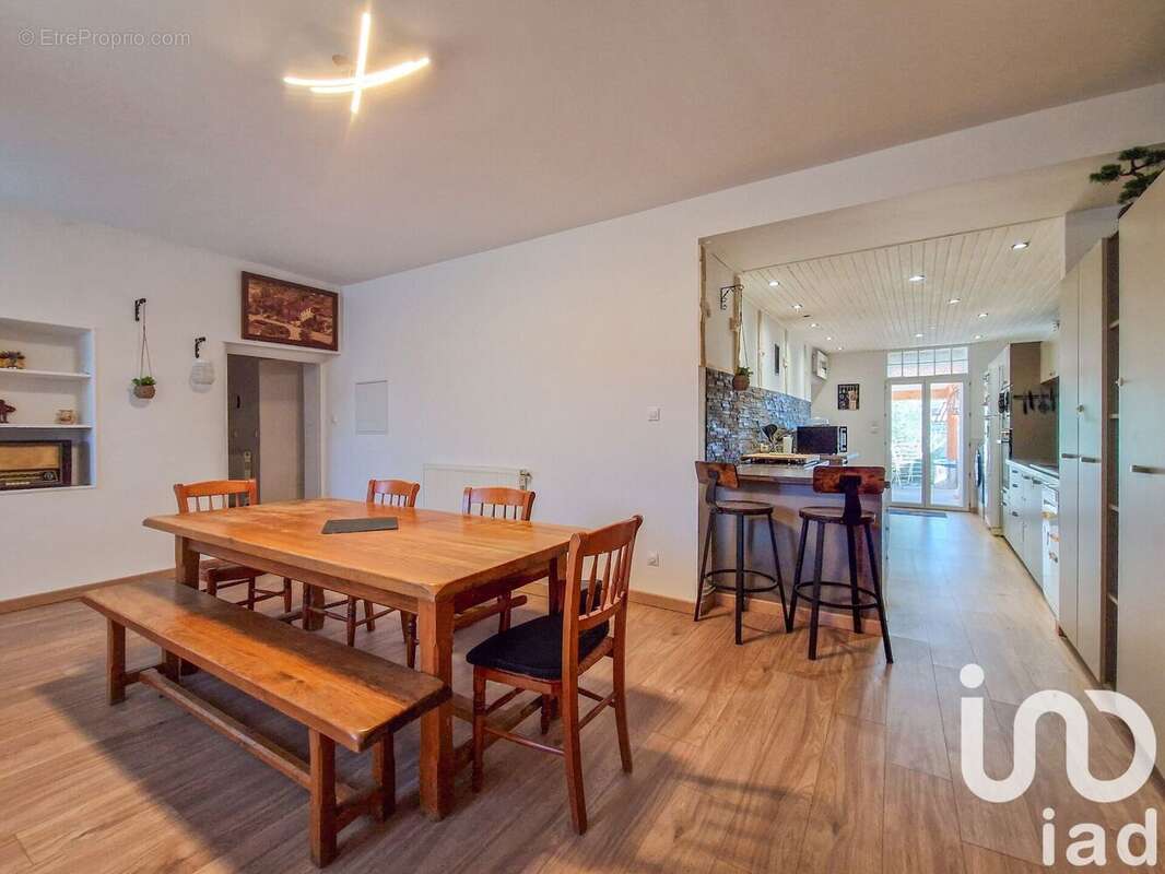 Maison 220 m² à Pommier-De-Beaurepaire  - photo 6