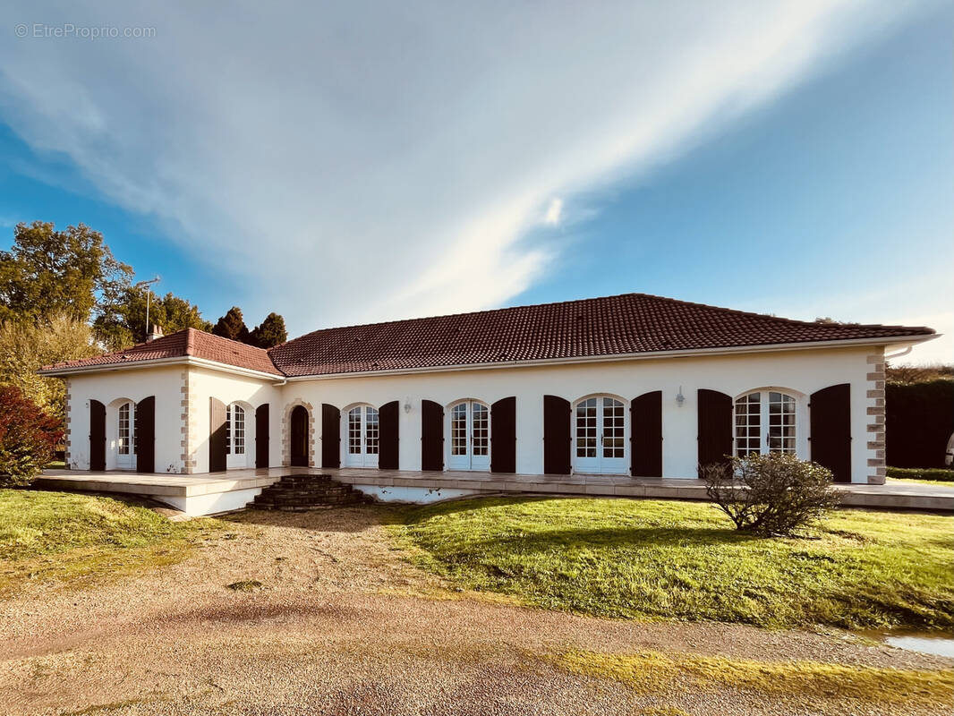 Maison à SAUZE-VAUSSAIS