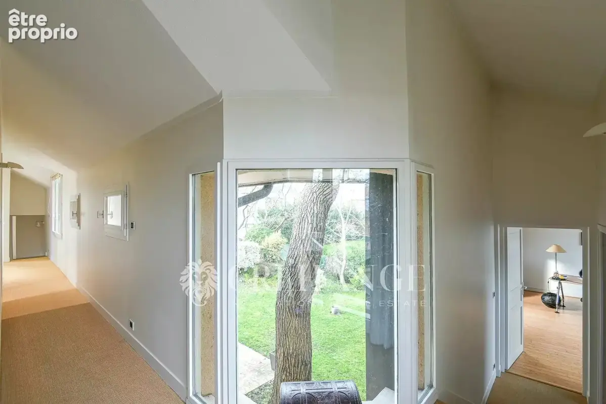 LE VESINET - LAC INFERIEUR - Maison familiale 262 m² - Jardin 1250m² - Piscine - photo 12