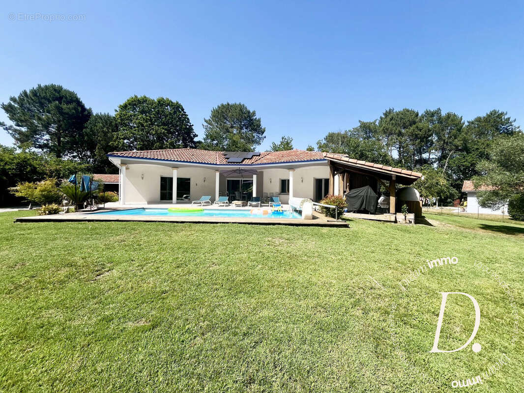 Maison à RION-DES-LANDES