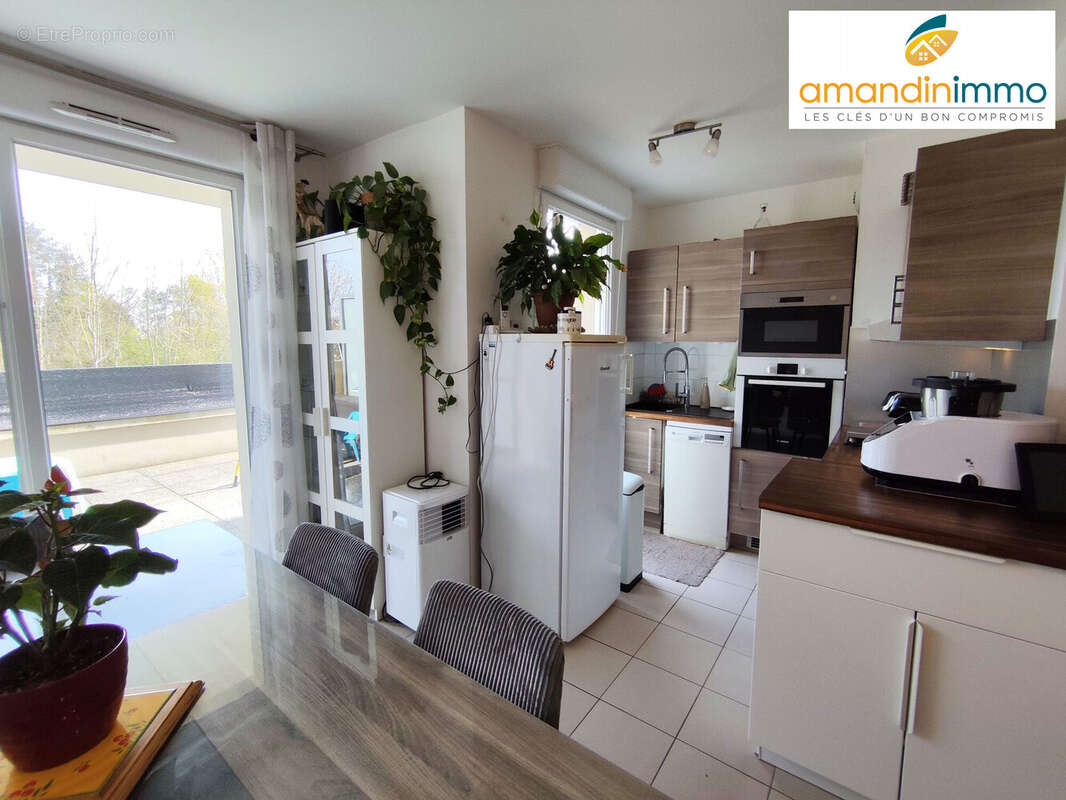 Appartement à SAVIGNY-LE-TEMPLE
