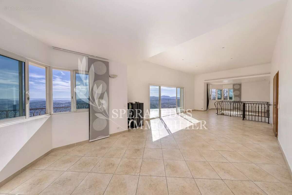 Maison à SPERACEDES