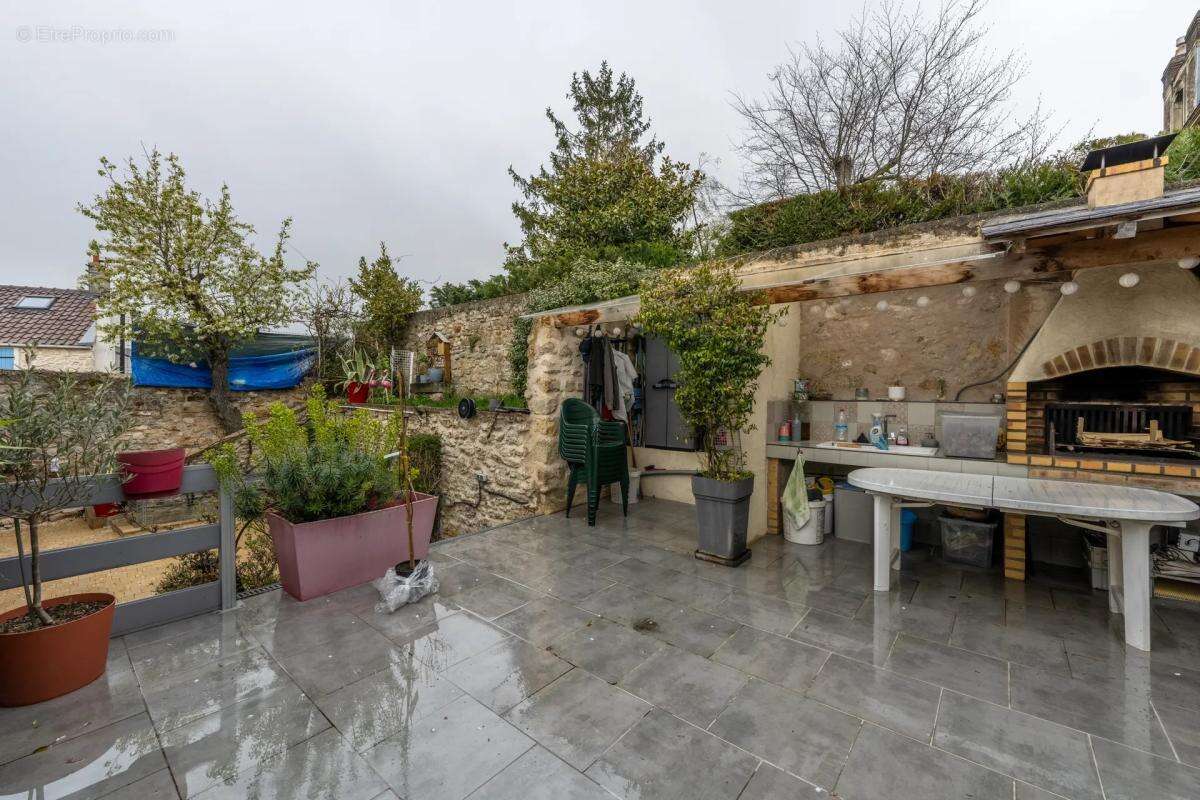 Maison à LES MUREAUX