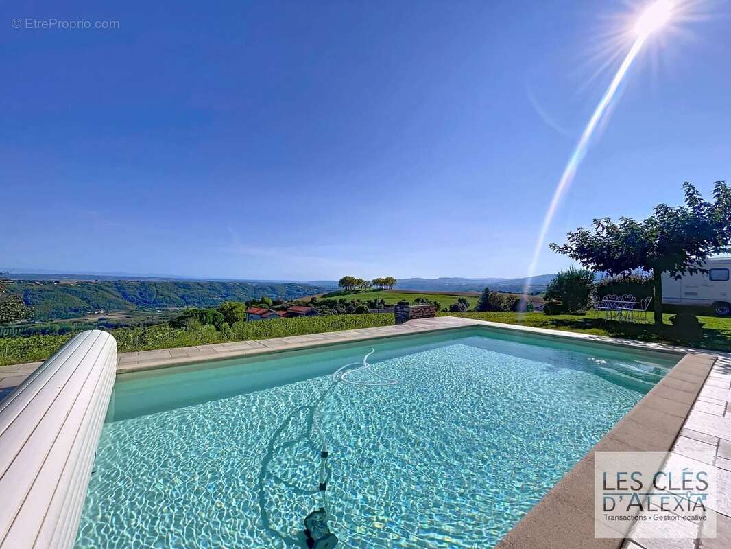 Maison à TUPIN-ET-SEMONS